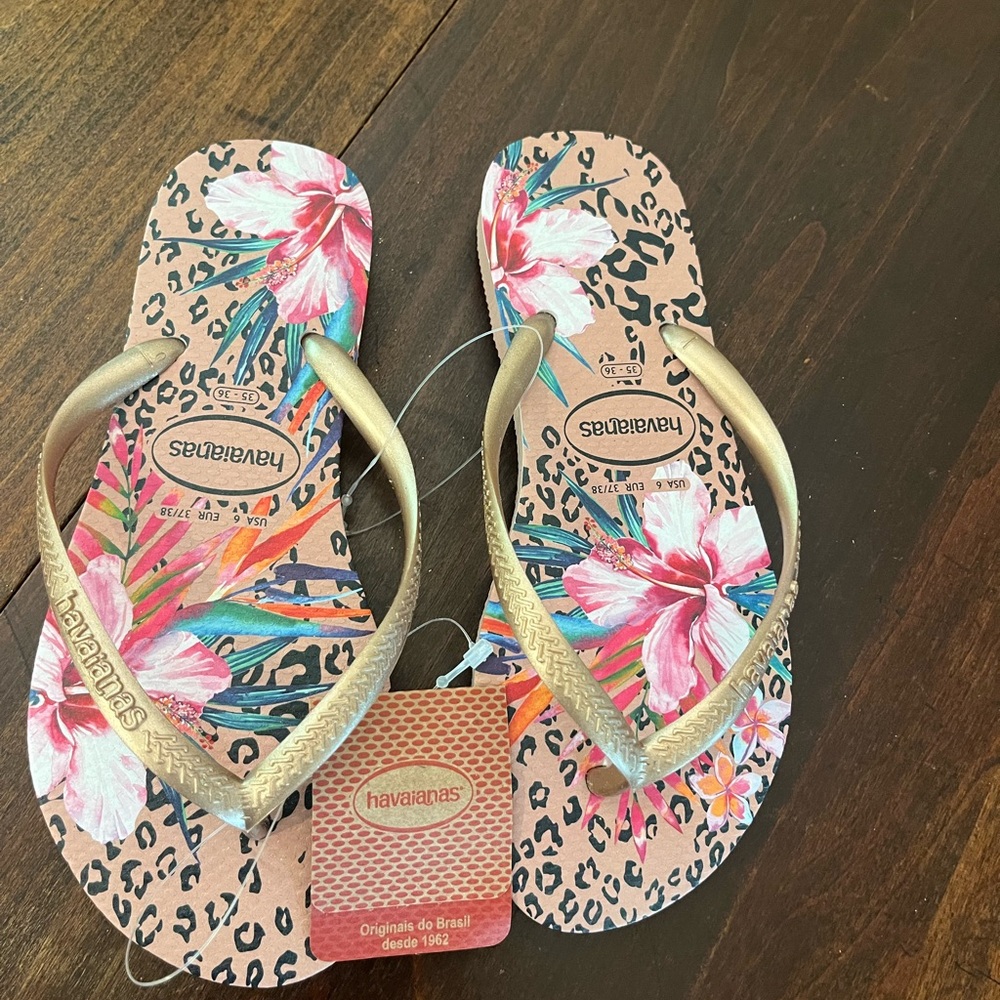 Havaianas Crocus Rose Flip Flops